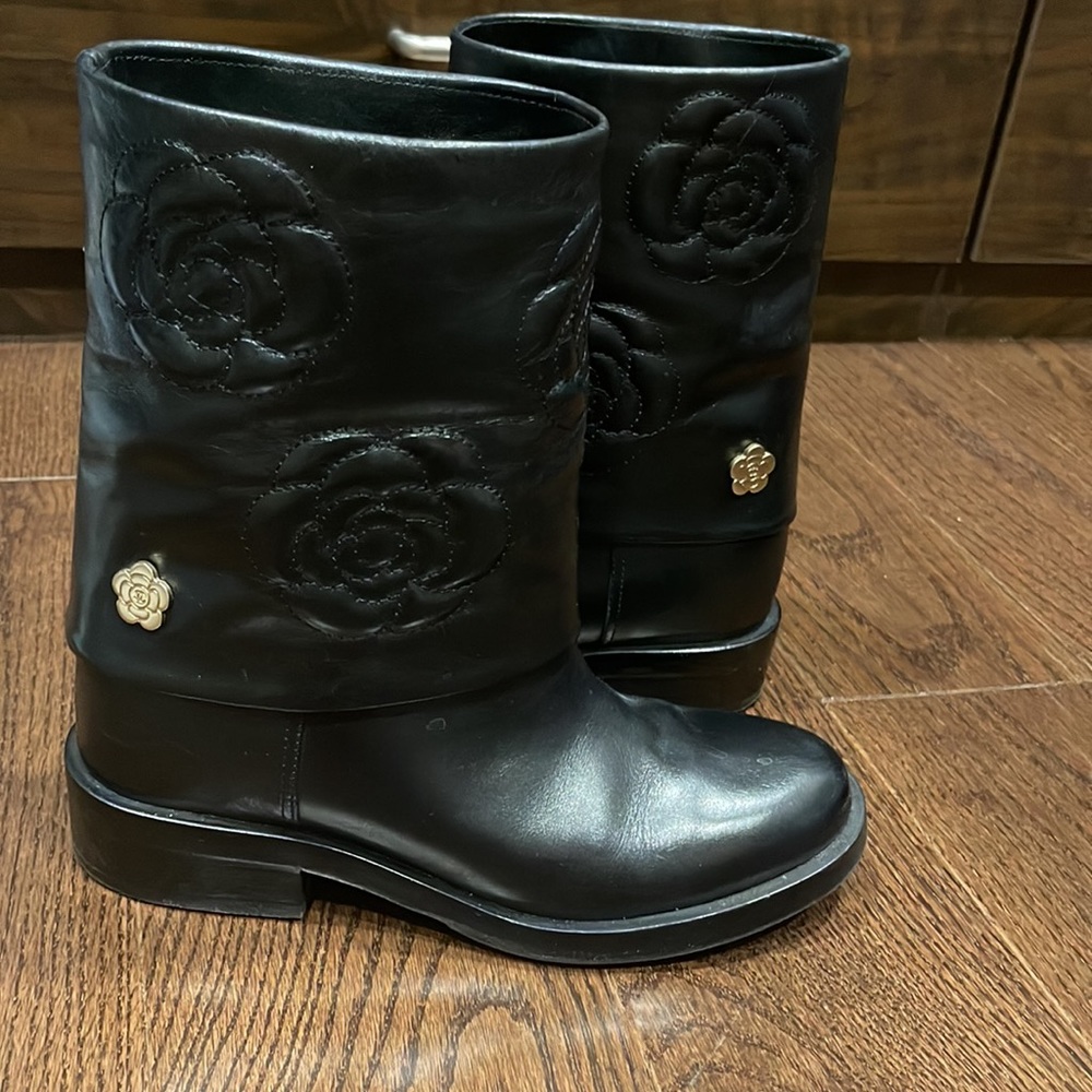 Chanel boot’s perfect condition - Picture 4 of 7